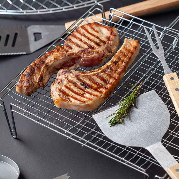 Metal wire mesh grilling basket with feet "BBQ Guru" 35x25cm - 1003373